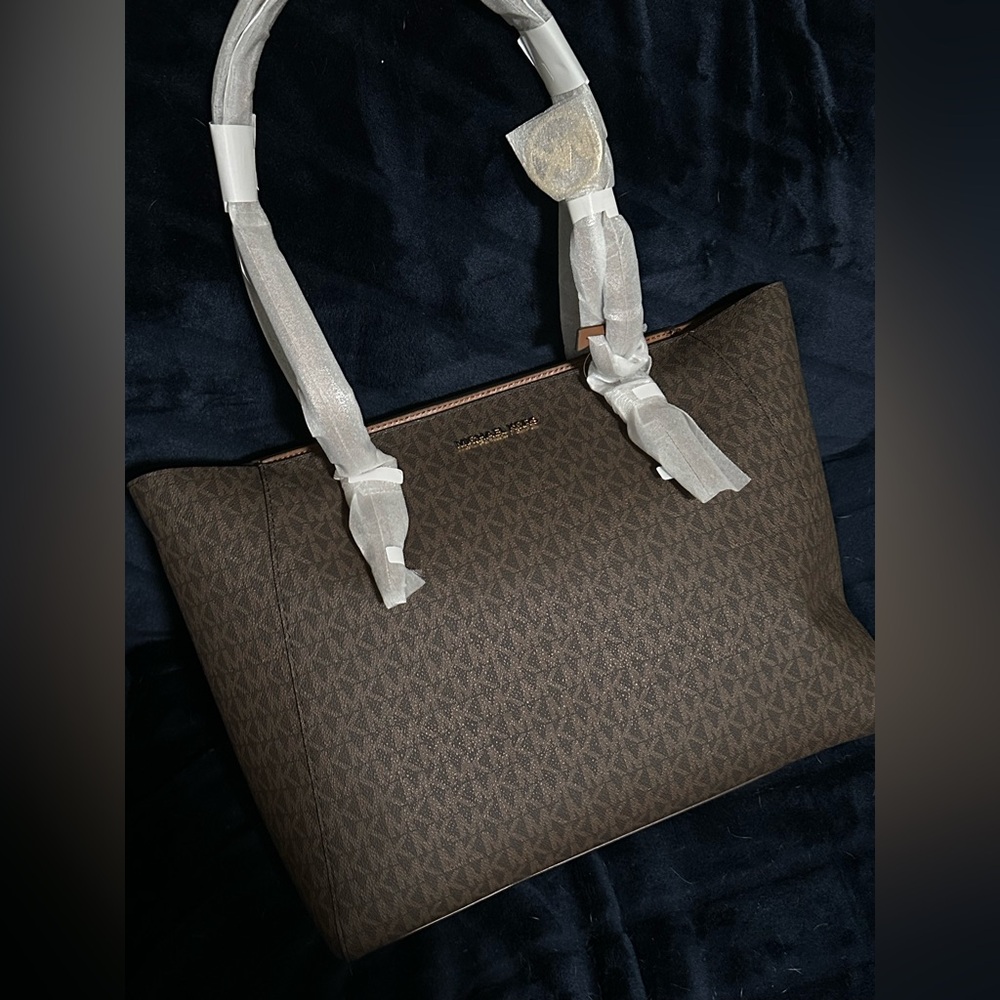 NWT Michael Kors 3 in 1 Charlotte Tote